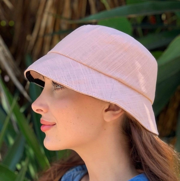 Eva Franco Pink Linen Bucket Hat With Detachable Face Shield - Picture 1 of 3